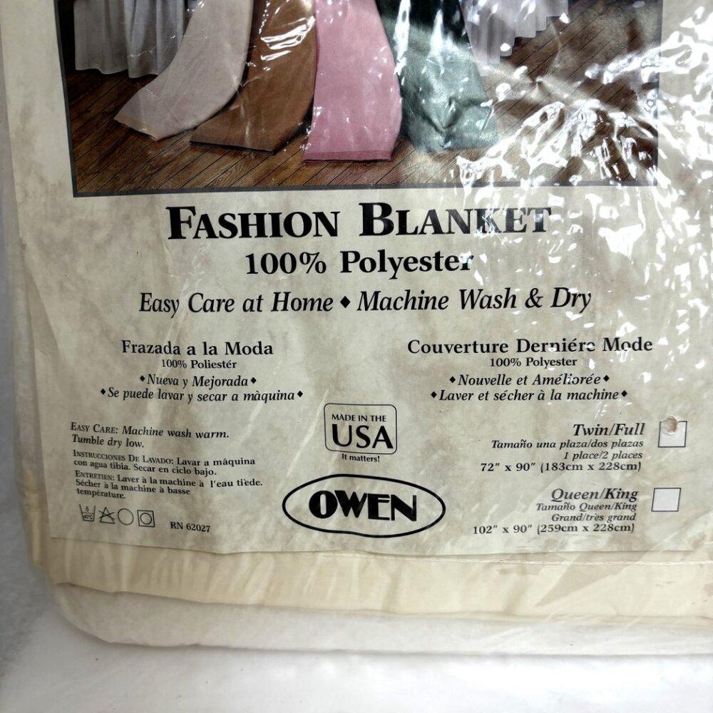 Plymouth 100% Polyester Cream Blanket NWT Vintage - Picture 3 of 11
